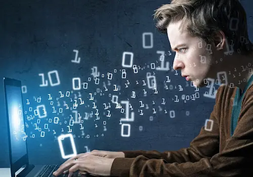 AI配音盗用声线,配音演员一天损失700个商单 封面图